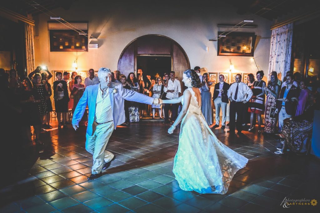 Caitlin tuscan wedding dancing