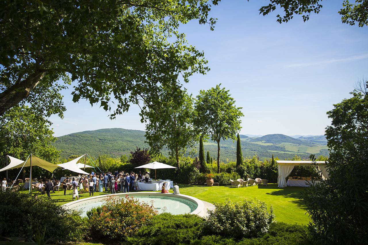 wedding location tuscany