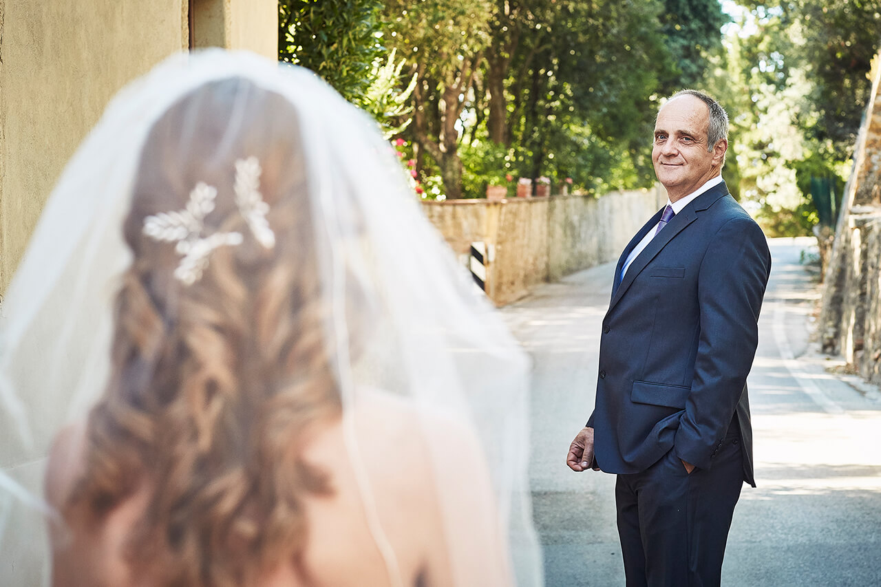 romantic tuscan wedding in August