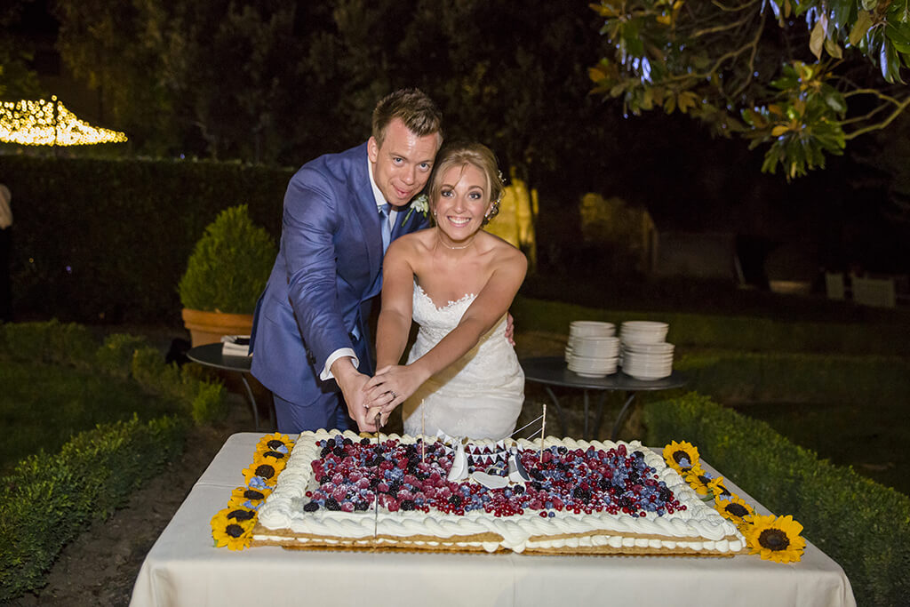 wedding cakes in Tuscany