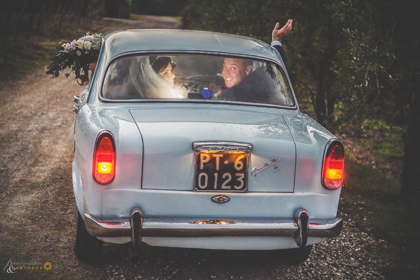 italian car wedding tuscany