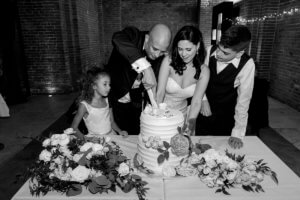 tuscan wedding cake cutting