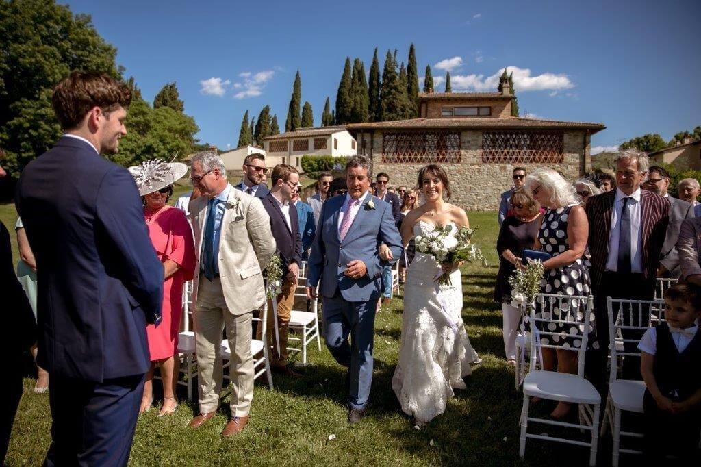 Bride arrive at the ceremony