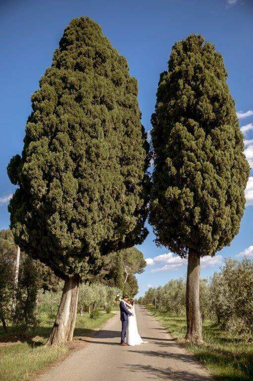 intimate wedding in Tuscany