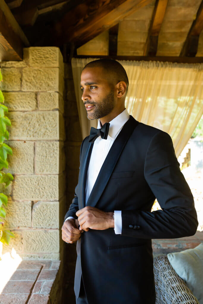 The groom prepares for the ceremony