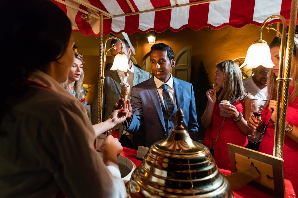 Guests take an ice cream from the cart