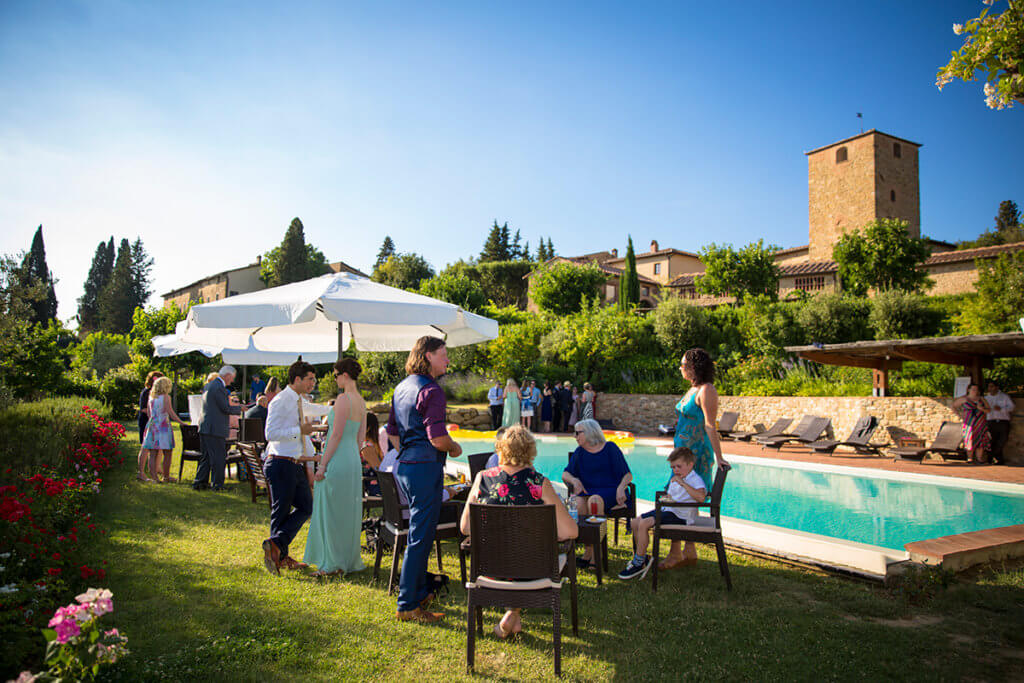 The newlyweds and guests enjoy the aperitif