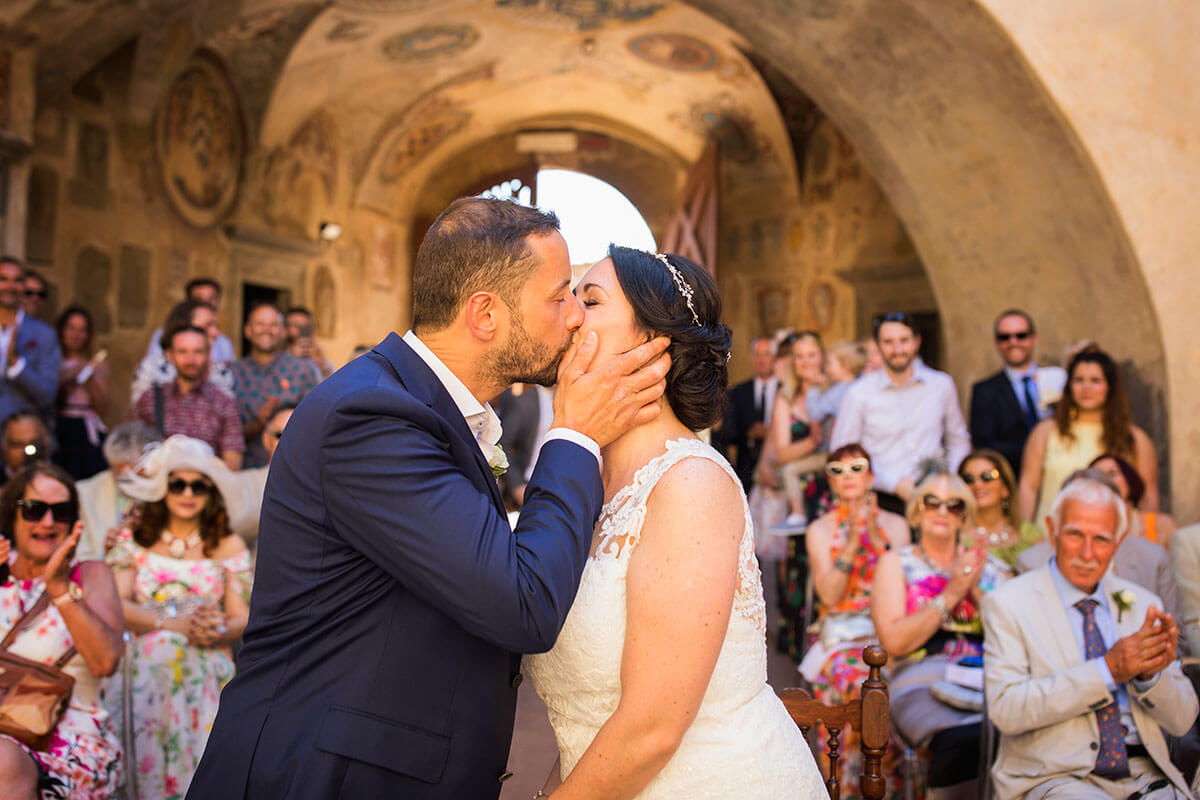 The groom can now kiss the bride