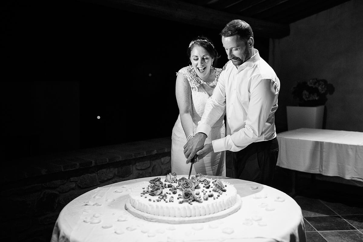 Anya & James cut their wedding cake