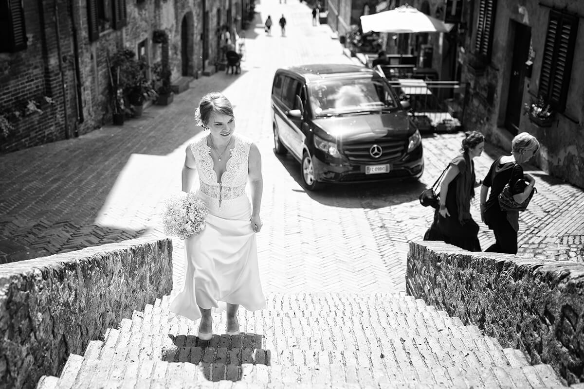 The bride is ready for the ceremony