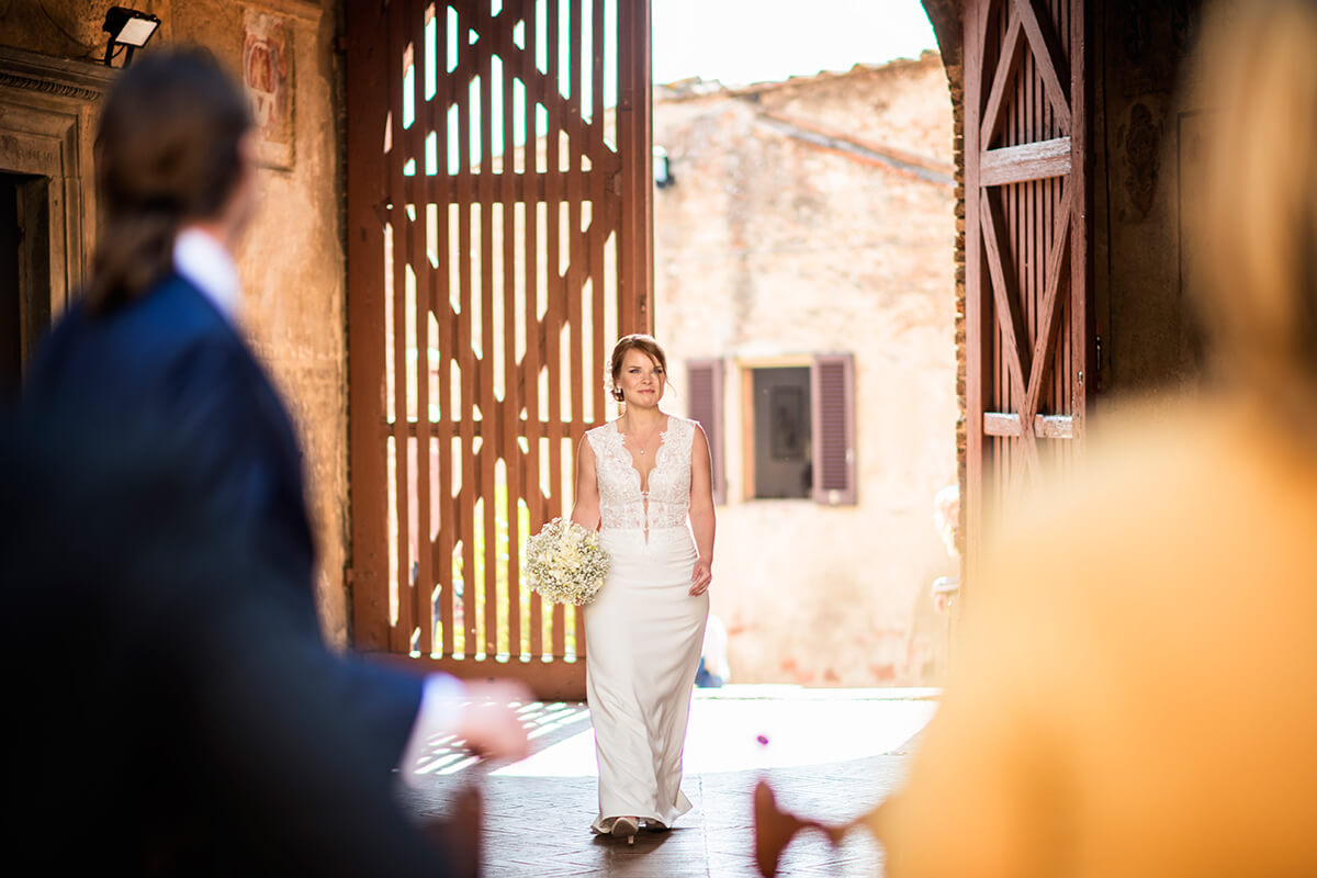romantic elopment in Tuscany