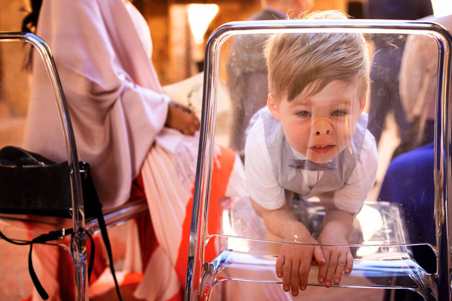 intimate wedding with families in Tuscany