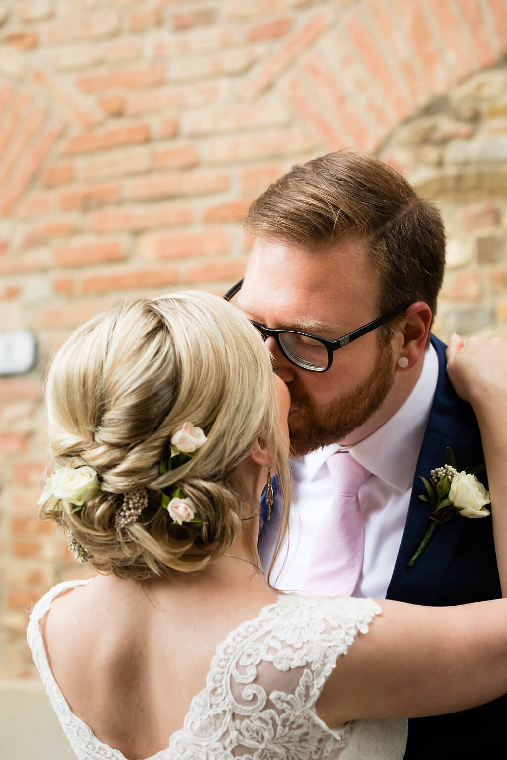 Civil wedding in an italian medieval town