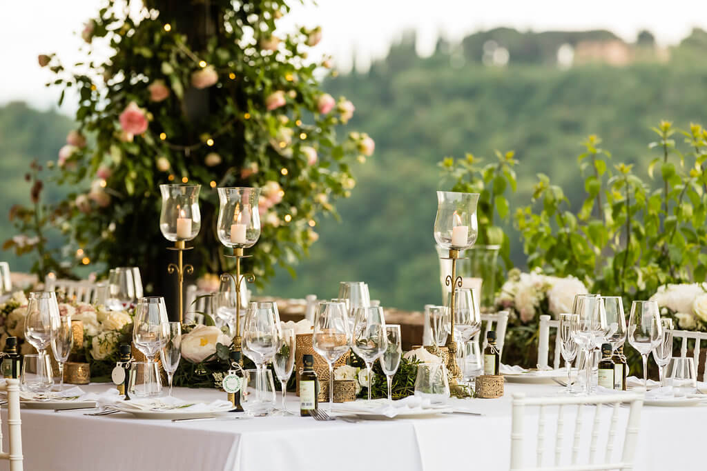 wedding dinner in a tuscan villa