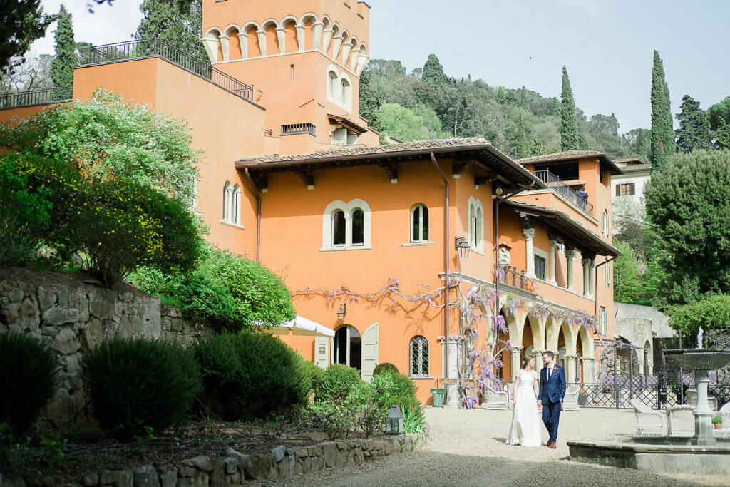intimate wedding in April in Italy