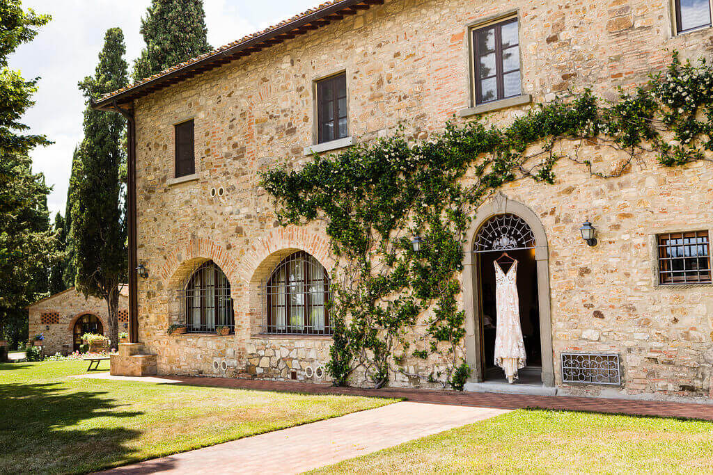 getting married in Tuscany