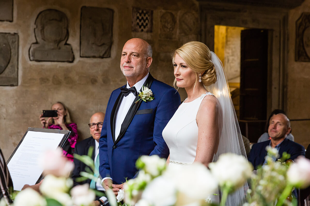 wedding in the vicar’s palace courtyard of Certaldo