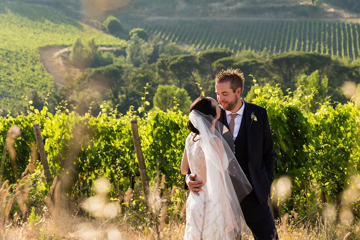 Wedding overlooking tuscan vineyards