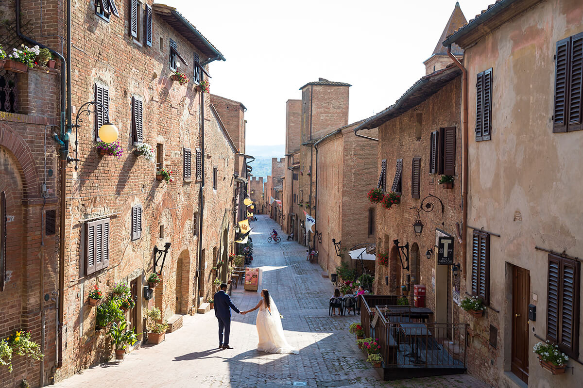 Wedding in a medieval city in Tuscany