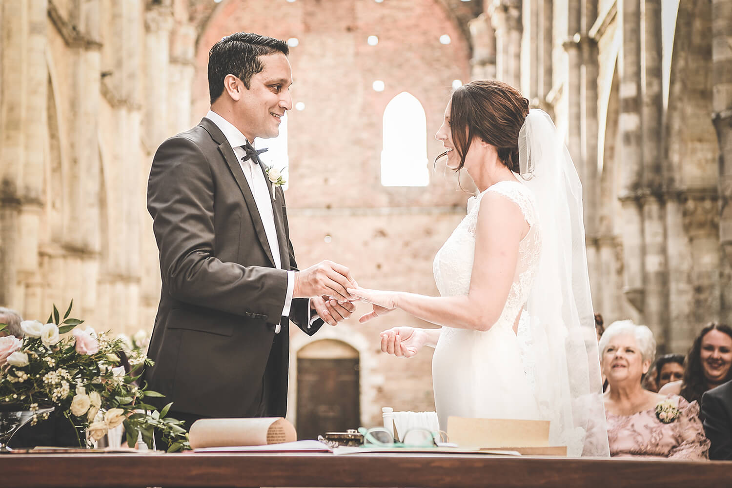 Church civil wedding in Tuscany