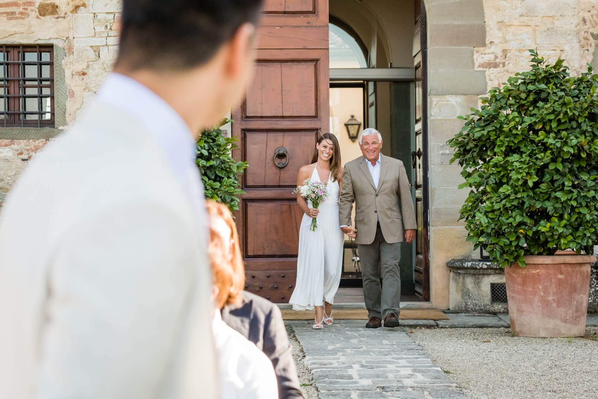 wedding ceremony at Castello di Gabbiano