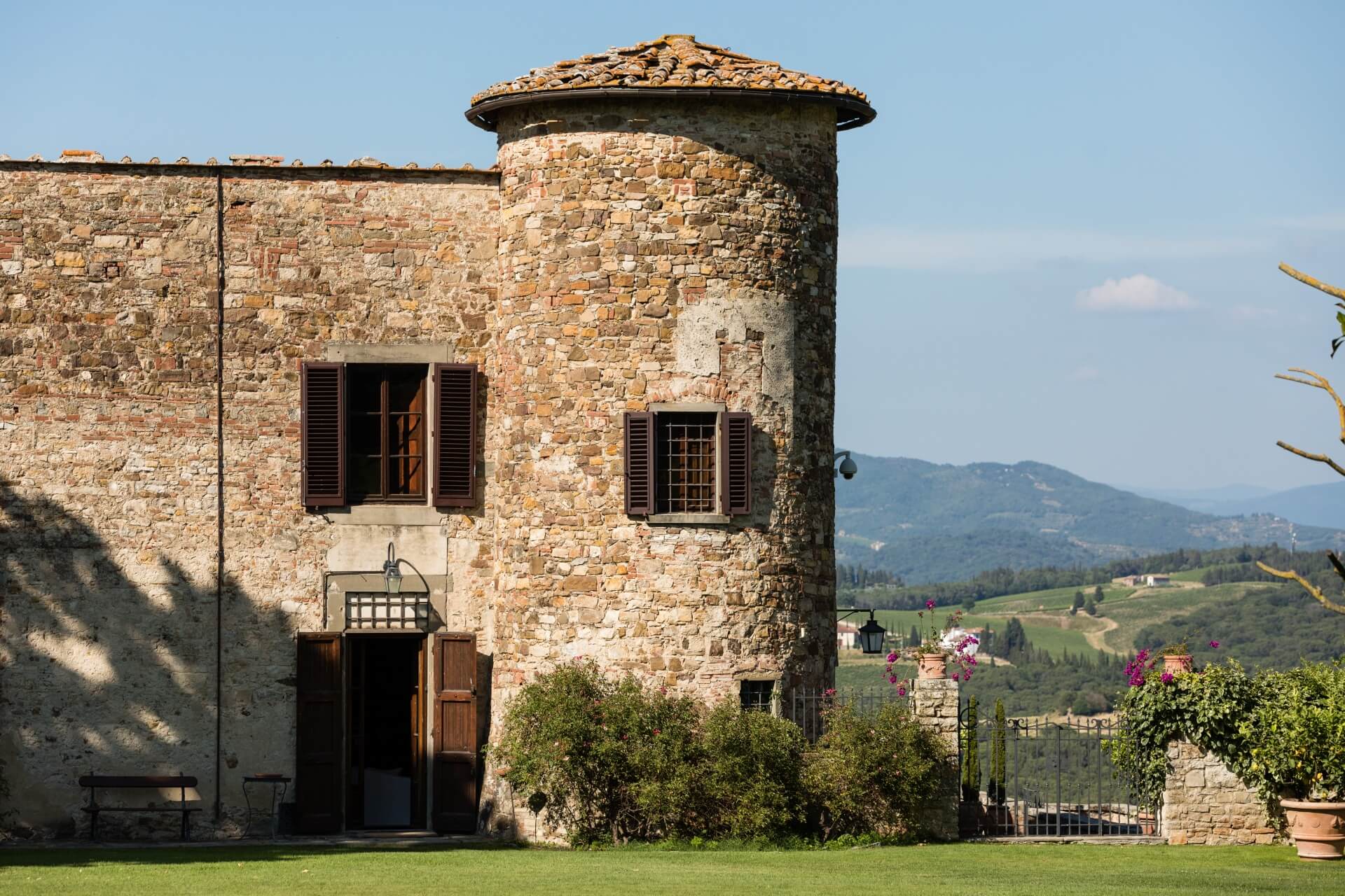 Getting married in a Castle in Tuscany